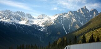 Ile wysokości ma naczepa mega?